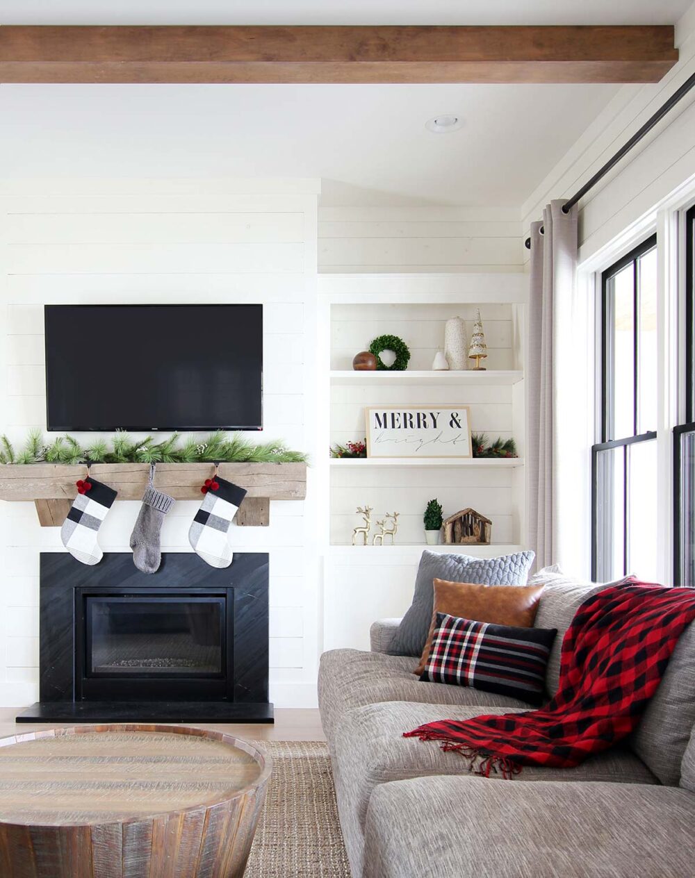 Our Modern Farmhouse: Christmas Home Tour - Plank and Pillow